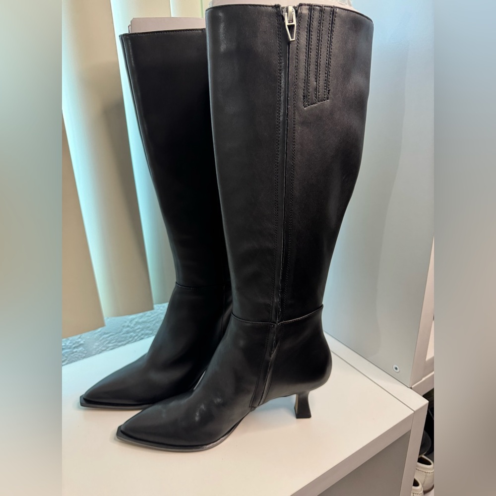 Dolce Vita. Elegant Black Leather Knee-High Boots